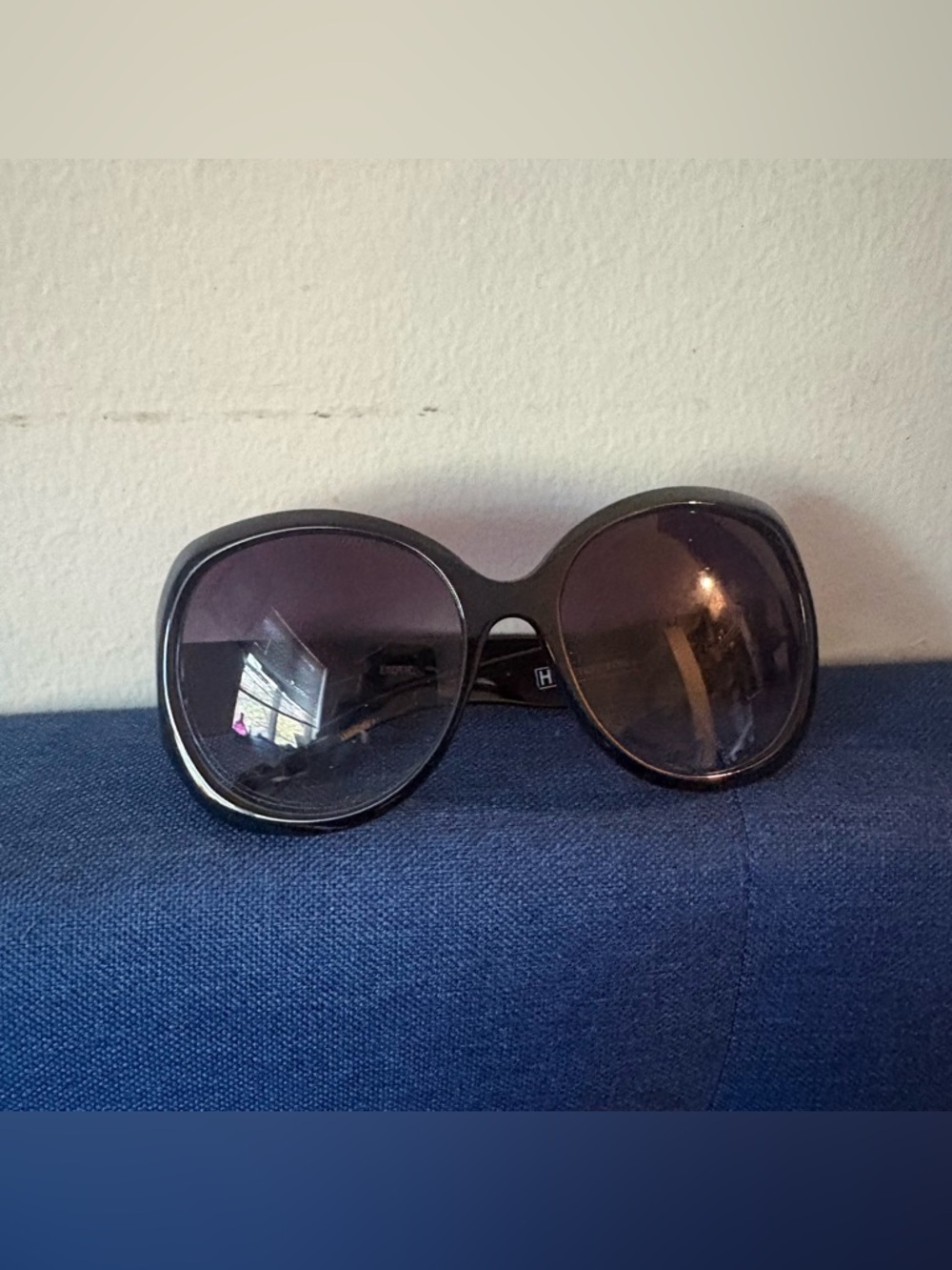 Stylish Black Oversized Women's Sunglasses